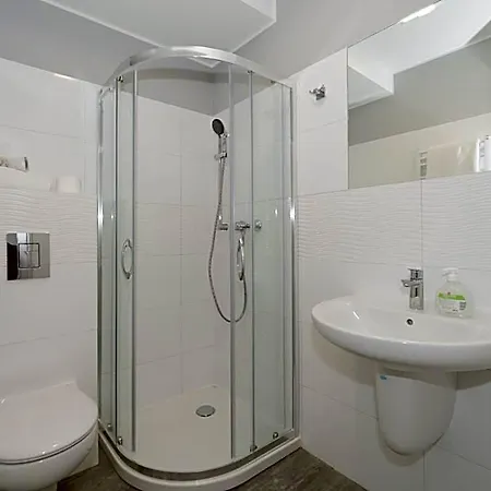 Zefiro Stajenna Apartman *